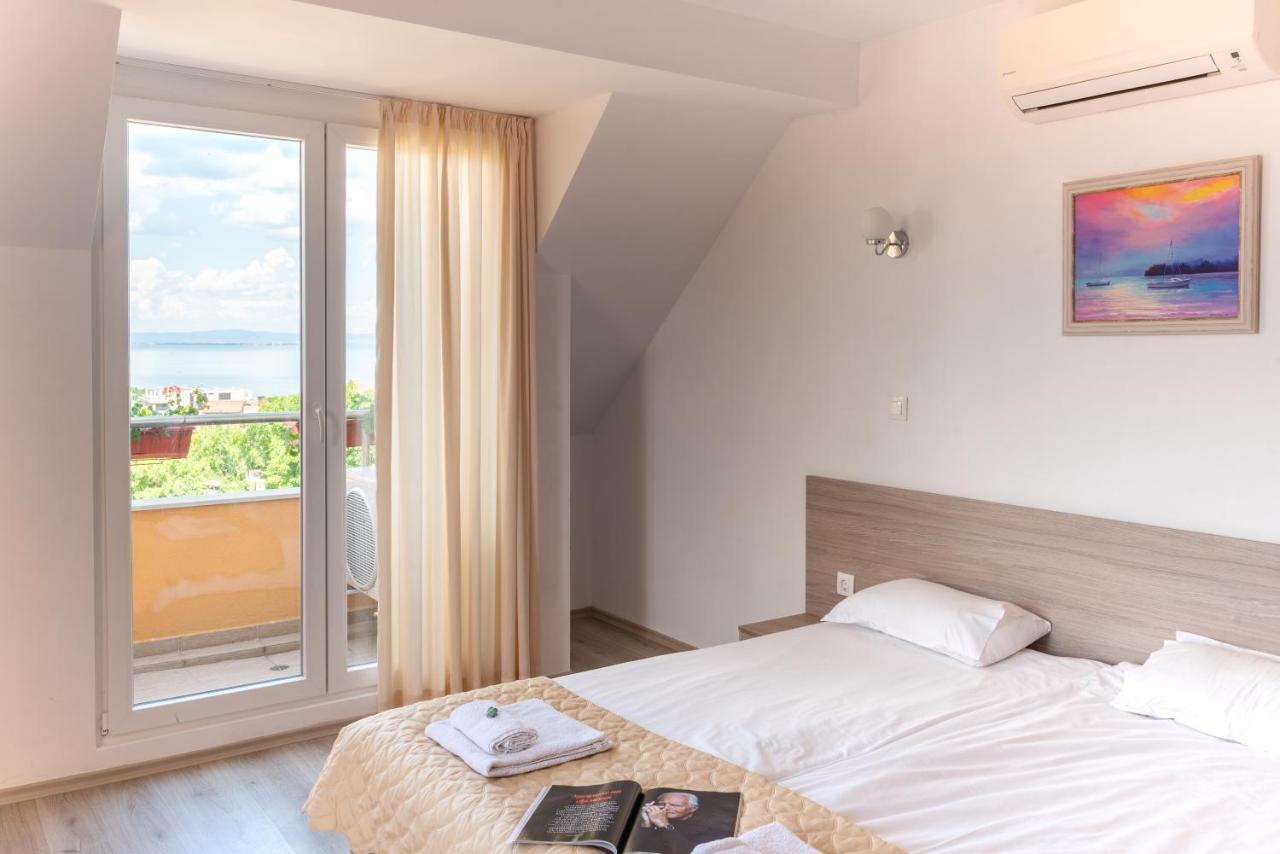Boutique Wellness Hotel Ambrosia 切尔诺莫雷茨 外观 照片