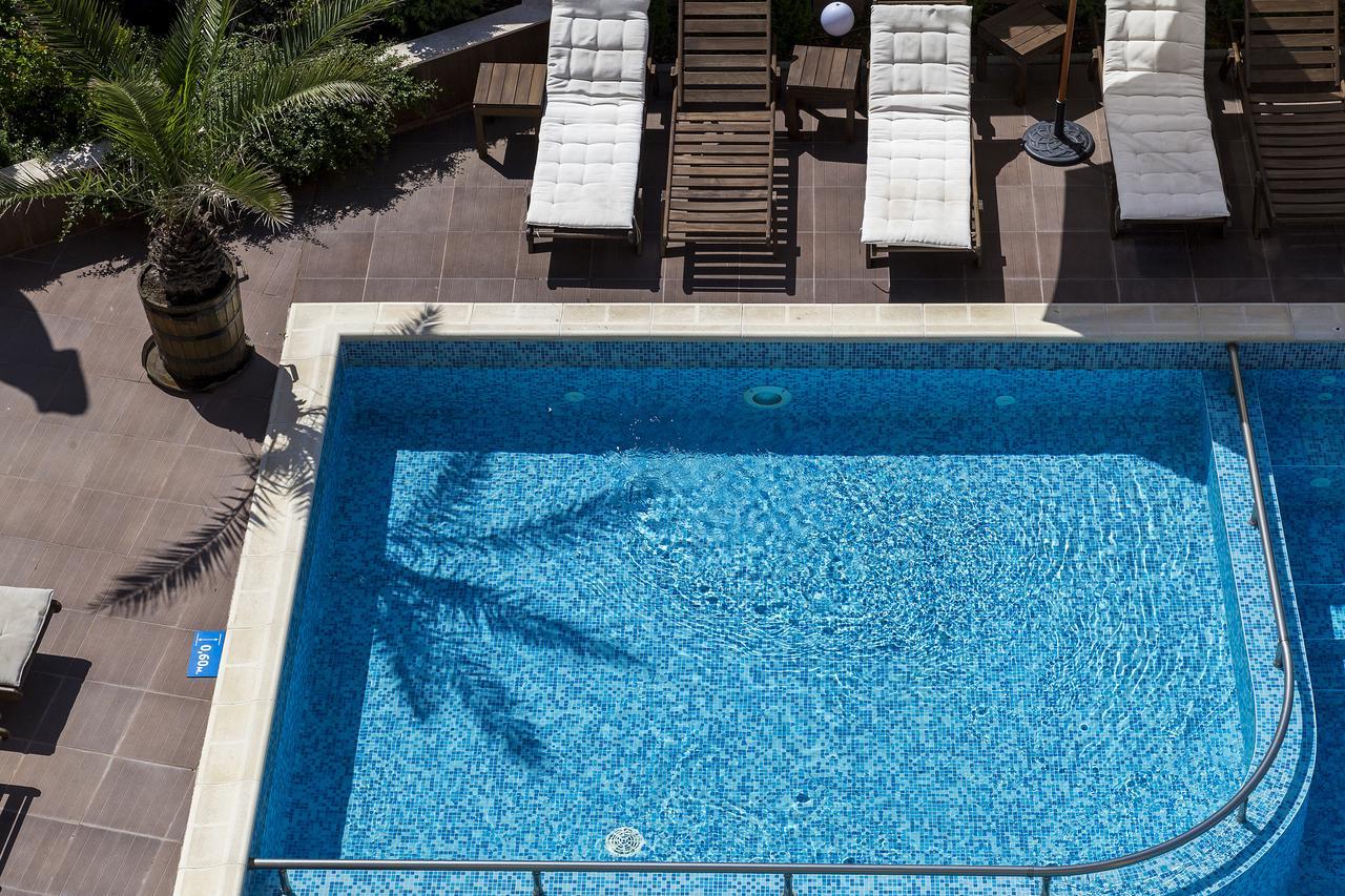 Boutique Wellness Hotel Ambrosia 切尔诺莫雷茨 外观 照片