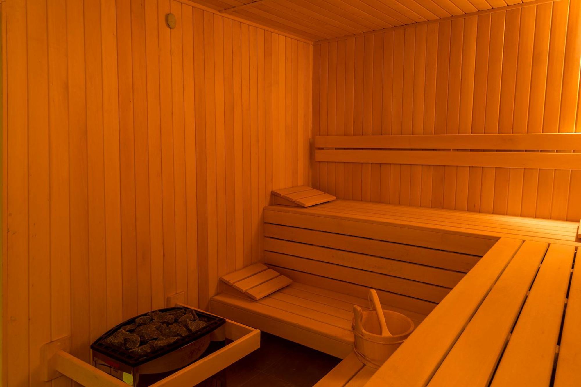 Boutique Wellness Hotel Ambrosia 切尔诺莫雷茨 外观 照片