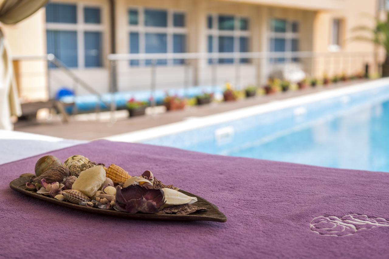 Boutique Wellness Hotel Ambrosia 切尔诺莫雷茨 外观 照片